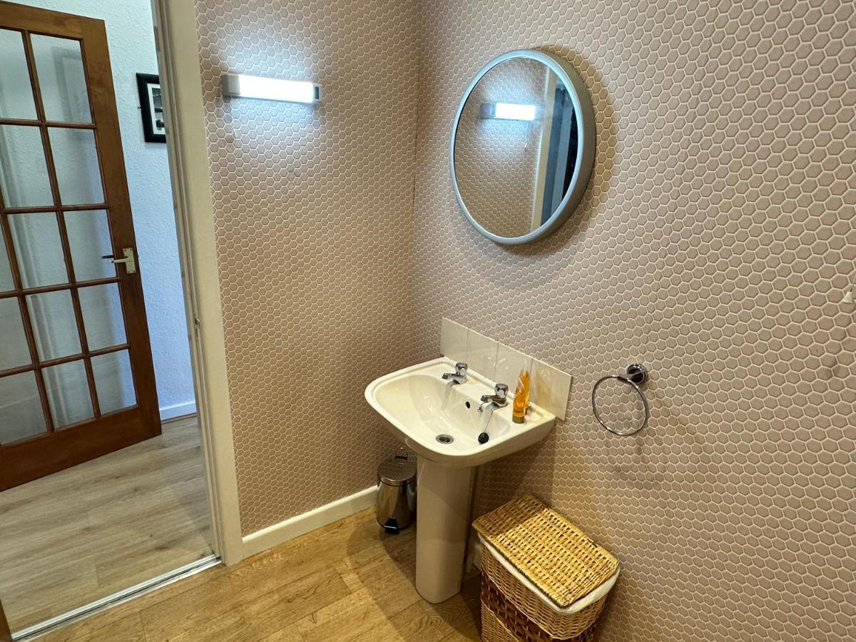 Spacious One Bedroom Apartment In Central Location Lytham St Annes Exterior foto