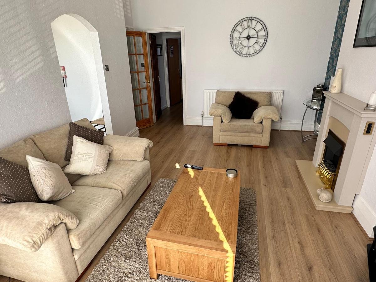 Spacious One Bedroom Apartment In Central Location Lytham St Annes Exterior foto