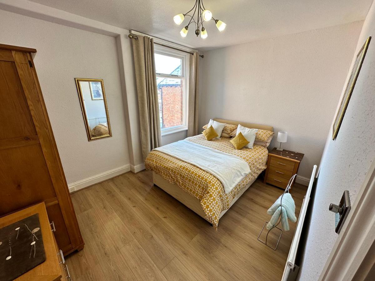 Spacious One Bedroom Apartment In Central Location Lytham St Annes Exterior foto